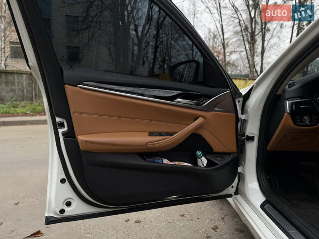 Білий БМВ 5 Серія, об'ємом двигуна 2 л та пробігом 222 тис. км за 23500 $, фото 24 на Automoto.ua