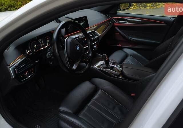 Белый БМВ 5 Серия, объемом двигателя 3 л и пробегом 211 тыс. км за 26900 $, фото 14 на Automoto.ua