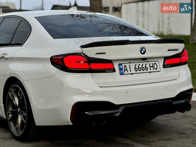 Белый БМВ 5 Серия, объемом двигателя 4.39 л и пробегом 106 тыс. км за 38000 $, фото 6 на Automoto.ua