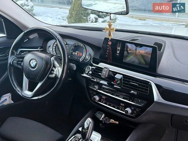 Белый БМВ 5 Серия, объемом двигателя 2.99 л и пробегом 155 тыс. км за 30900 $, фото 13 на Automoto.ua