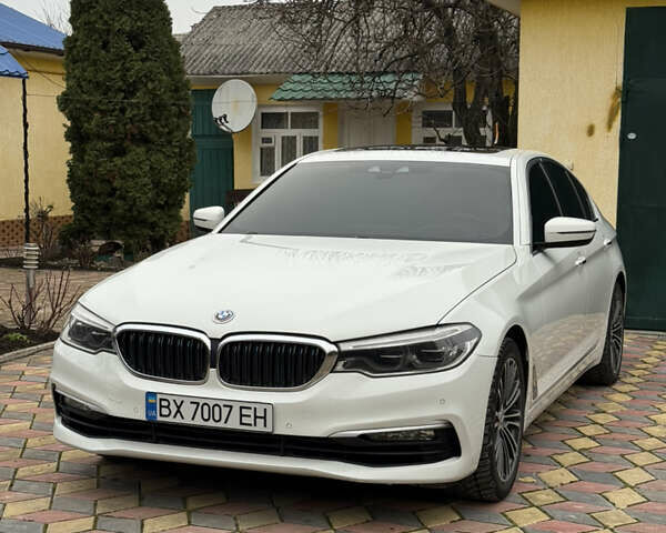 Белый БМВ 5 Серия, объемом двигателя 2 л и пробегом 128 тыс. км за 26000 $, фото 1 на Automoto.ua