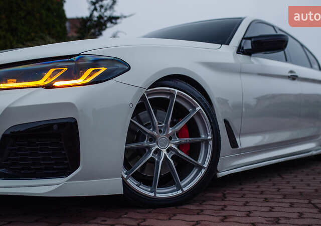 Белый БМВ 5 Серия, объемом двигателя 3 л и пробегом 139 тыс. км за 35000 $, фото 31 на Automoto.ua