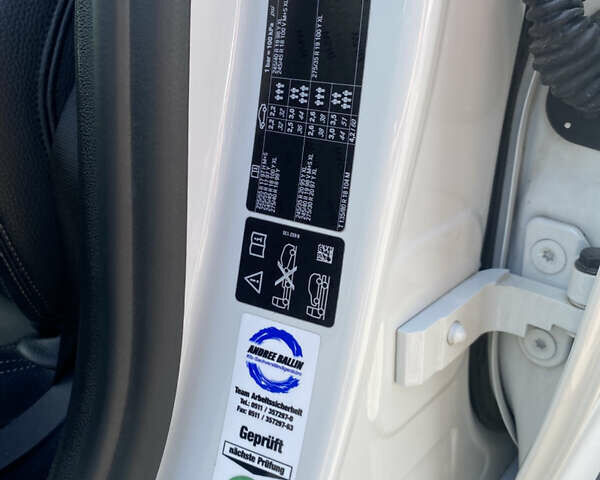 Белый БМВ 5 Серия, объемом двигателя 2 л и пробегом 216 тыс. км за 27500 $, фото 19 на Automoto.ua