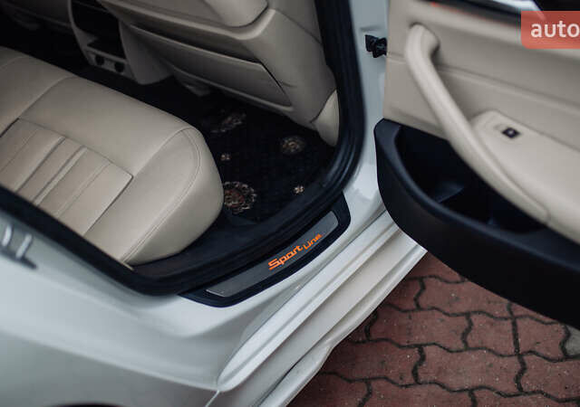 Белый БМВ 5 Серия, объемом двигателя 3 л и пробегом 139 тыс. км за 35000 $, фото 44 на Automoto.ua