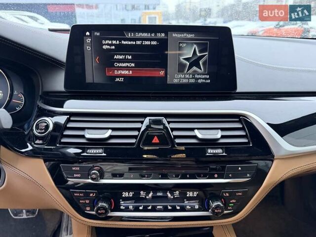 Белый БМВ 5 Серия, объемом двигателя 3 л и пробегом 129 тыс. км за 35500 $, фото 23 на Automoto.ua