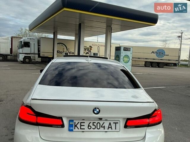 Белый БМВ 5 Серия, объемом двигателя 3 л и пробегом 147 тыс. км за 31900 $, фото 24 на Automoto.ua