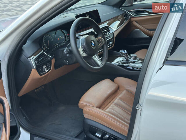 Білий БМВ 5 Серія, об'ємом двигуна 3 л та пробігом 153 тис. км за 29000 $, фото 15 на Automoto.ua