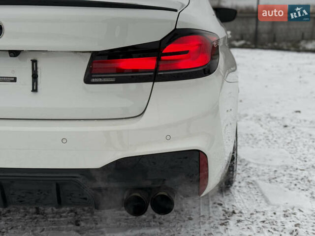 Білий БМВ 5 Серія, об'ємом двигуна 3 л та пробігом 138 тис. км за 38000 $, фото 8 на Automoto.ua