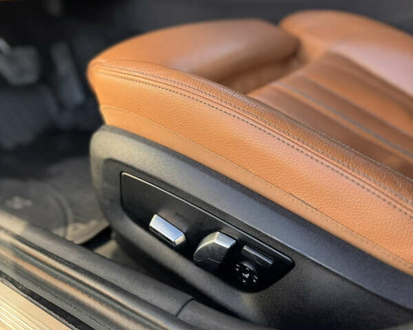 Белый БМВ 5 Серия, объемом двигателя 3 л и пробегом 142 тыс. км за 33000 $, фото 13 на Automoto.ua