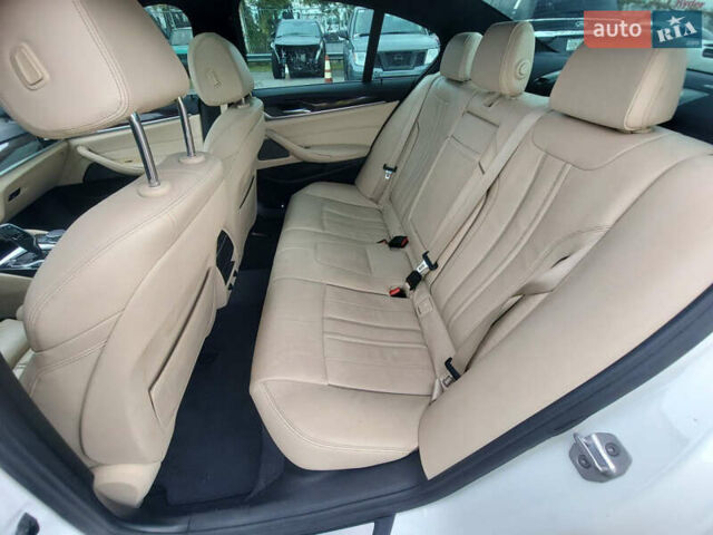 Белый БМВ 5 Серия, объемом двигателя 2 л и пробегом 135 тыс. км за 26500 $, фото 28 на Automoto.ua