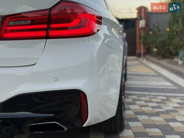 Белый БМВ 5 Серия, объемом двигателя 3 л и пробегом 163 тыс. км за 31500 $, фото 20 на Automoto.ua
