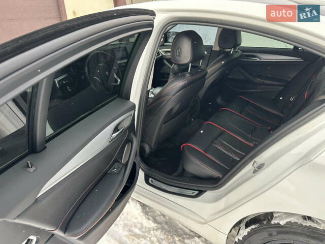 Белый БМВ 5 Серия, объемом двигателя 3 л и пробегом 220 тыс. км за 25900 $, фото 19 на Automoto.ua