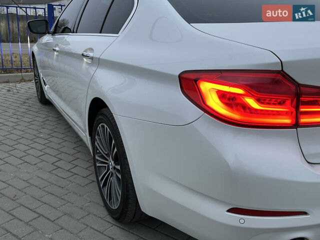 Белый БМВ 5 Серия, объемом двигателя 2 л и пробегом 196 тыс. км за 23000 $, фото 11 на Automoto.ua