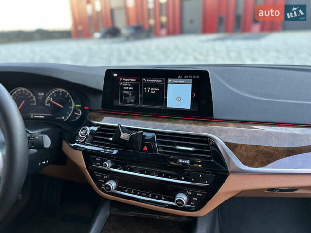 Белый БМВ 5 Серия, объемом двигателя 3 л и пробегом 153 тыс. км за 27900 $, фото 24 на Automoto.ua