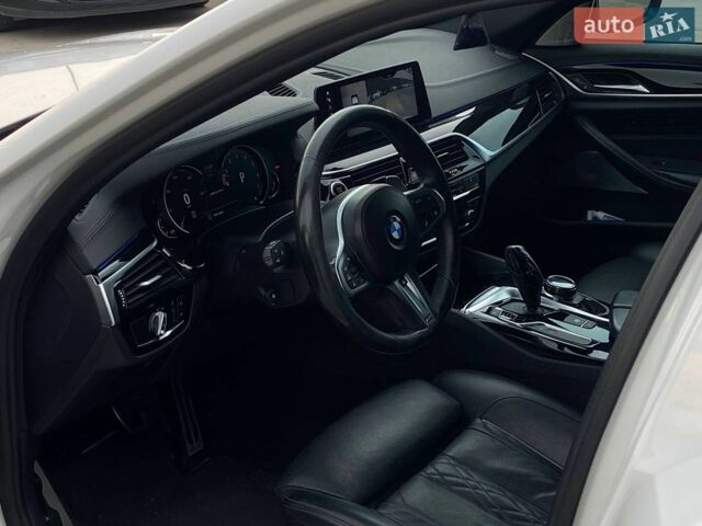 Белый БМВ 5 Серия, объемом двигателя 4.4 л и пробегом 102 тыс. км за 31390 $, фото 14 на Automoto.ua