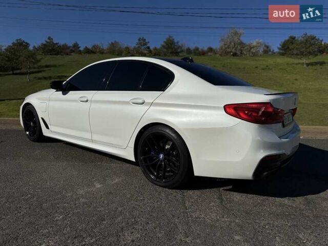 Белый БМВ 5 Серия, объемом двигателя 2 л и пробегом 139 тыс. км за 23900 $, фото 12 на Automoto.ua