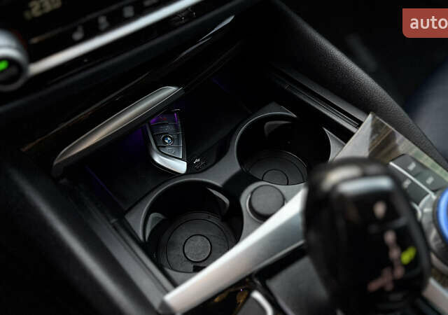 Белый БМВ 5 Серия, объемом двигателя 2 л и пробегом 143 тыс. км за 24800 $, фото 69 на Automoto.ua