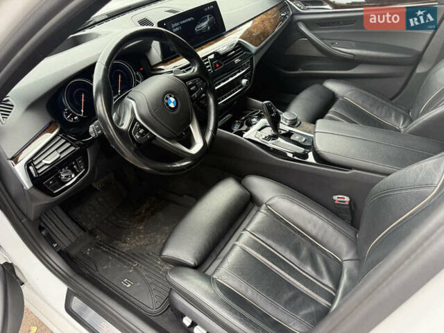 Белый БМВ 5 Серия, объемом двигателя 3 л и пробегом 132 тыс. км за 31500 $, фото 8 на Automoto.ua