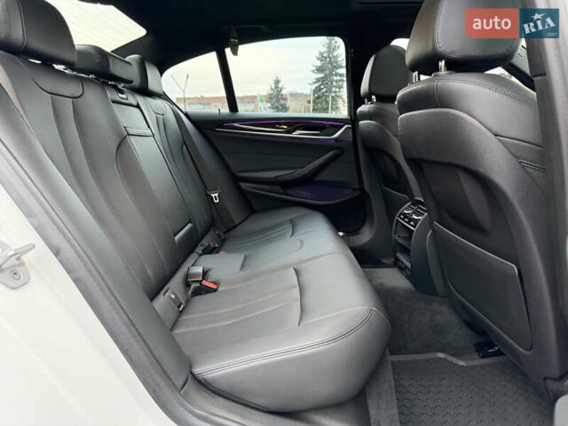 Білий БМВ 5 Серія, об'ємом двигуна 2 л та пробігом 74 тис. км за 26500 $, фото 32 на Automoto.ua