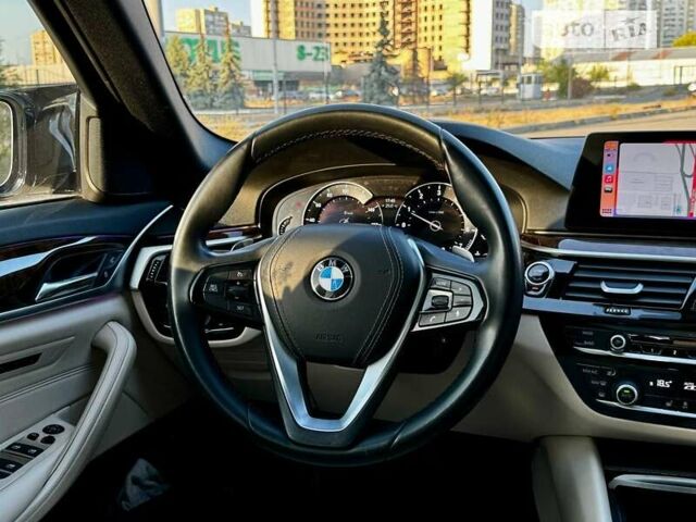 Белый БМВ 5 Серия, объемом двигателя 2 л и пробегом 83 тыс. км за 28800 $, фото 64 на Automoto.ua