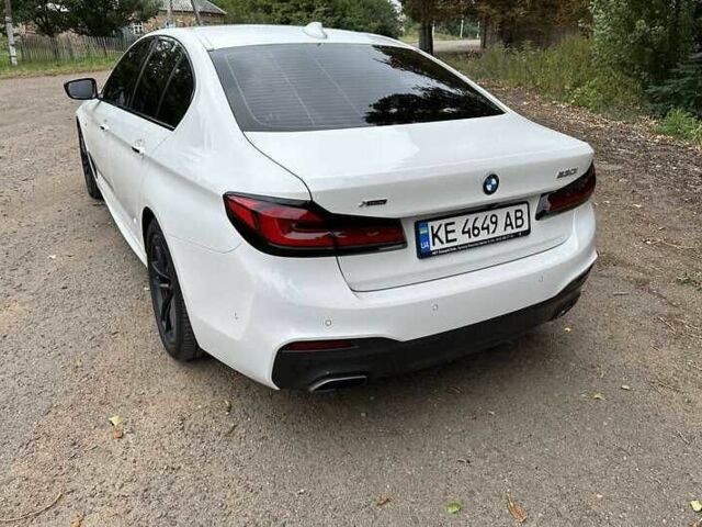 БМВ 5 Серия 2017 в Львове на Automoto.ua Белый БМВ 5 Серия, объемом двигателя 2 л и пробегом 107 тыс. км за 25500 $, фото 5 на Automoto.ua