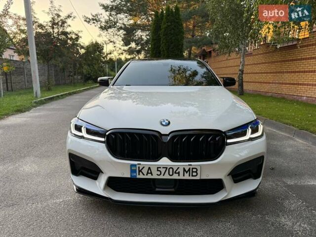 Белый БМВ 5 Серия, объемом двигателя 2 л и пробегом 99 тыс. км за 29700 $, фото 4 на Automoto.ua