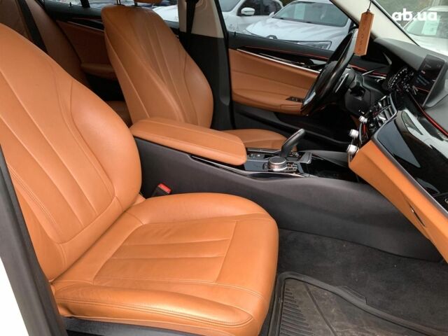 Білий БМВ 5 Серія, об'ємом двигуна 2 л та пробігом 220 тис. км за 23290 $, фото 36 на Automoto.ua