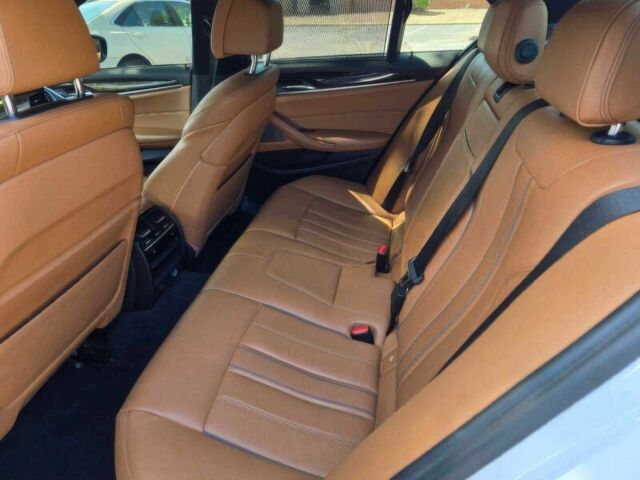 Білий БМВ 5 Серія, об'ємом двигуна 2 л та пробігом 70 тис. км за 13550 $, фото 13 на Automoto.ua