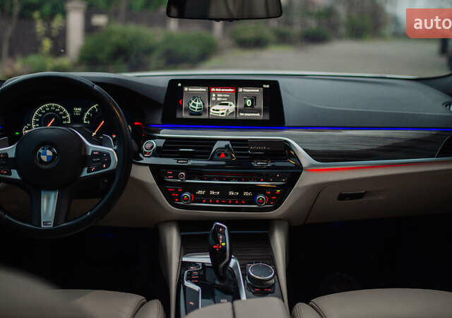 Белый БМВ 5 Серия, объемом двигателя 3 л и пробегом 139 тыс. км за 35000 $, фото 54 на Automoto.ua