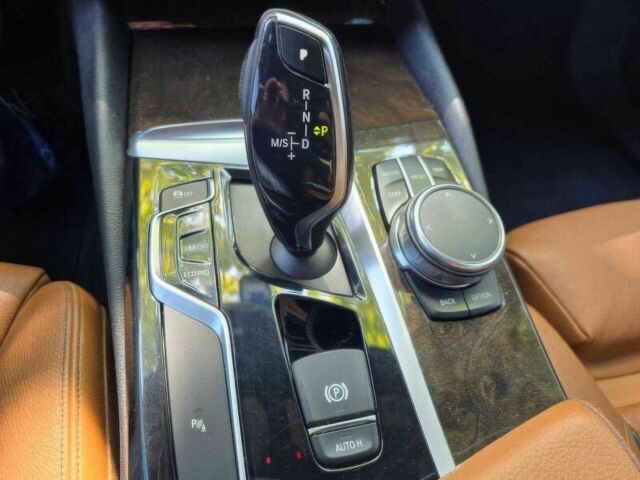 Білий БМВ 5 Серія, об'ємом двигуна 2 л та пробігом 70 тис. км за 13550 $, фото 10 на Automoto.ua