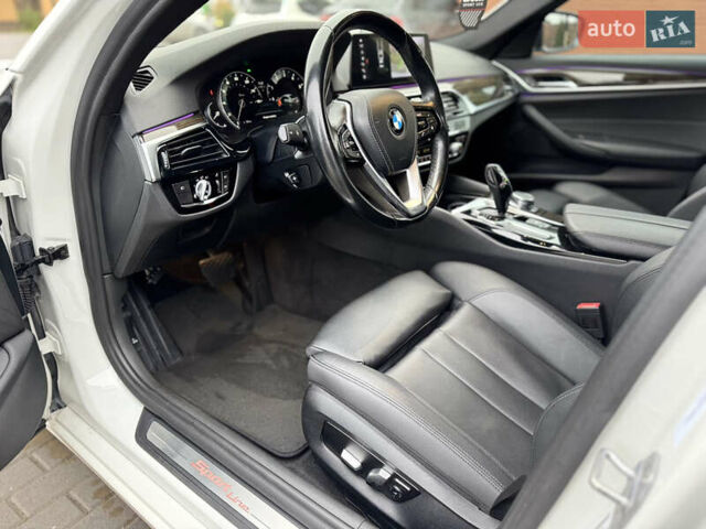 Белый БМВ 5 Серия, объемом двигателя 2 л и пробегом 93 тыс. км за 24000 $, фото 17 на Automoto.ua
