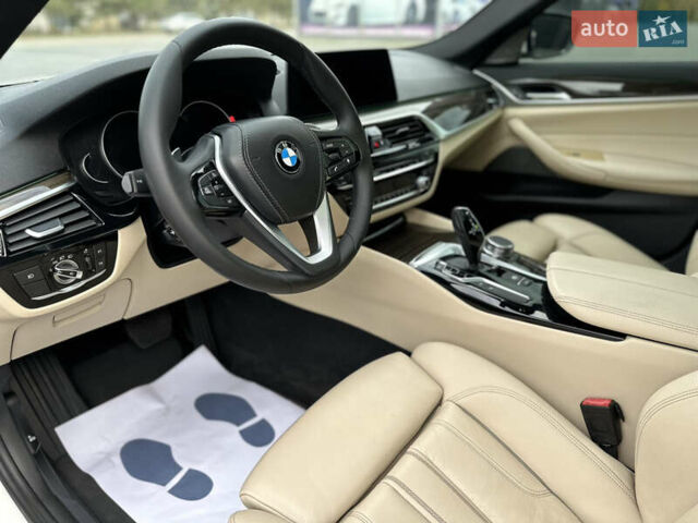 Белый БМВ 5 Серия, объемом двигателя 2 л и пробегом 135 тыс. км за 26500 $, фото 9 на Automoto.ua