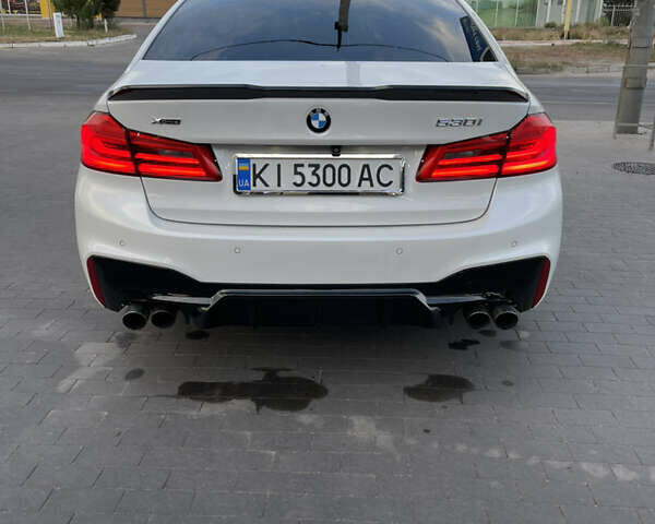 Білий БМВ 5 Серія, об'ємом двигуна 2 л та пробігом 96 тис. км за 25500 $, фото 4 на Automoto.ua