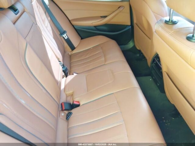 Білий БМВ 5 Серія, об'ємом двигуна 2 л та пробігом 113 тис. км за 18000 $, фото 10 на Automoto.ua