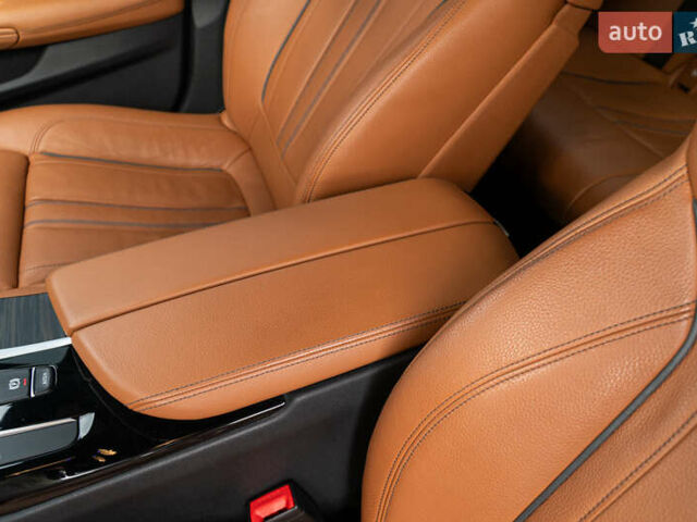 Белый БМВ 5 Серия, объемом двигателя 2 л и пробегом 178 тыс. км за 28400 $, фото 22 на Automoto.ua