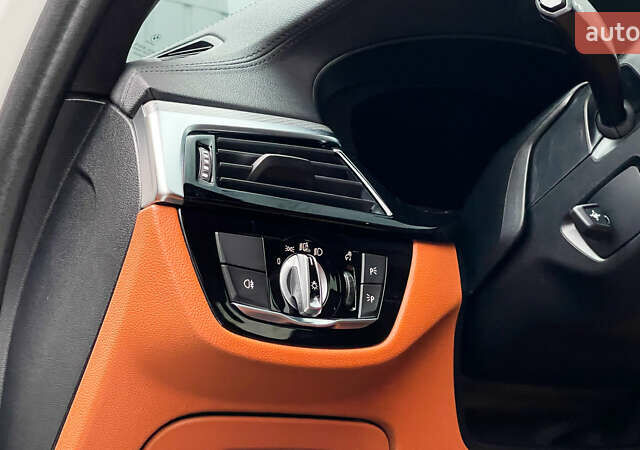 Білий БМВ 5 Серія, об'ємом двигуна 3 л та пробігом 88 тис. км за 60000 $, фото 11 на Automoto.ua