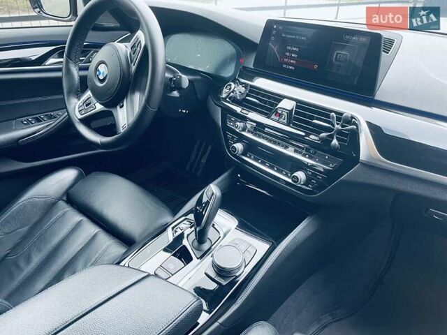 Білий БМВ 5 Серія, об'ємом двигуна 2.99 л та пробігом 121 тис. км за 40000 $, фото 31 на Automoto.ua