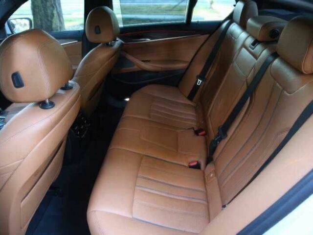 БМВ 5 Серия 2018 в Ровно на Automoto.ua Белый БМВ 5 Серия, объемом двигателя 3 л и пробегом 78 тыс. км за 21000 $, фото 10 на Automoto.ua