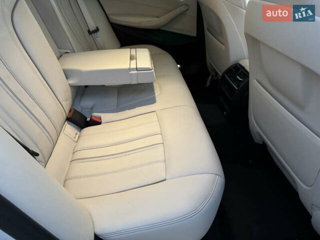 Белый БМВ 5 Серия, объемом двигателя 2 л и пробегом 70 тыс. км за 28888 $, фото 83 на Automoto.ua
