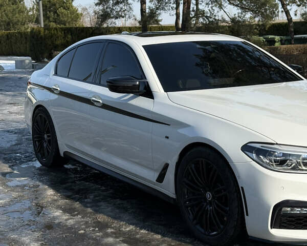 Білий БМВ 5 Серія, об'ємом двигуна 3 л та пробігом 73 тис. км за 37999 $, фото 4 на Automoto.ua