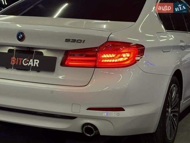 Белый БМВ 5 Серия, объемом двигателя 2 л и пробегом 93 тыс. км за 27700 $, фото 20 на Automoto.ua