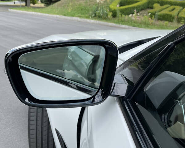 Білий БМВ 5 Серія, об'ємом двигуна 2 л та пробігом 115 тис. км за 28900 $, фото 4 на Automoto.ua