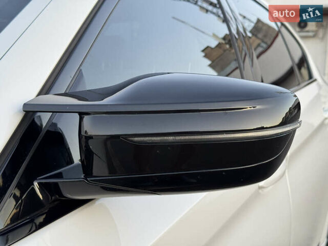 Белый БМВ 5 Серия, объемом двигателя 2 л и пробегом 70 тыс. км за 28888 $, фото 60 на Automoto.ua