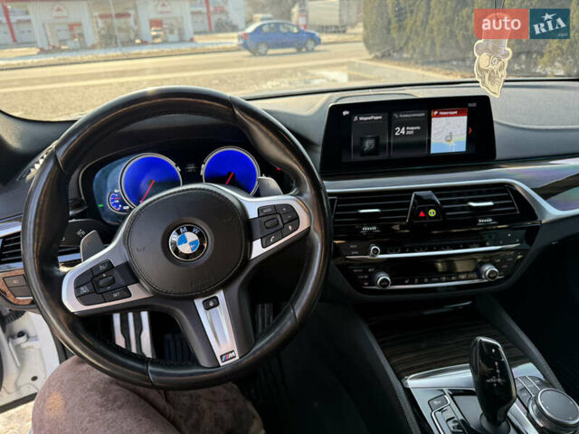 Белый БМВ 5 Серия, объемом двигателя 3 л и пробегом 65 тыс. км за 38998 $, фото 23 на Automoto.ua