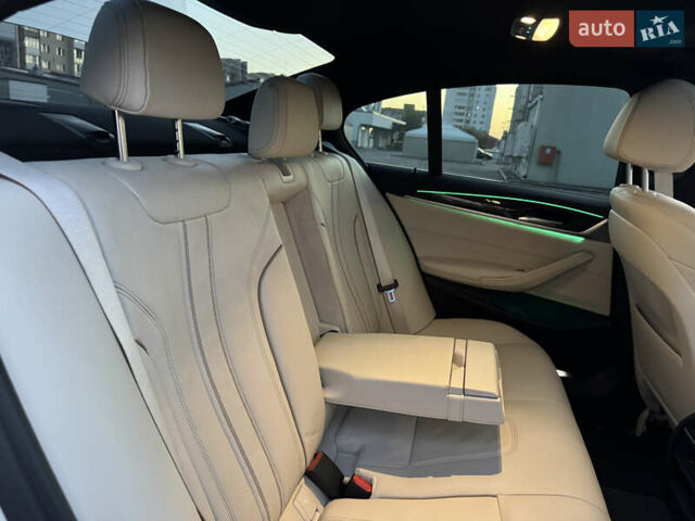 Белый БМВ 5 Серия, объемом двигателя 2 л и пробегом 70 тыс. км за 28888 $, фото 84 на Automoto.ua