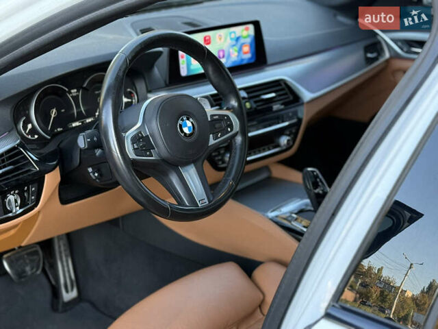 Білий БМВ 5 Серія, об'ємом двигуна 3 л та пробігом 83 тис. км за 34500 $, фото 13 на Automoto.ua