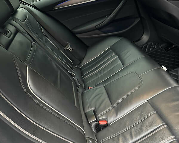 Білий БМВ 5 Серія, об'ємом двигуна 2 л та пробігом 148 тис. км за 25000 $, фото 22 на Automoto.ua