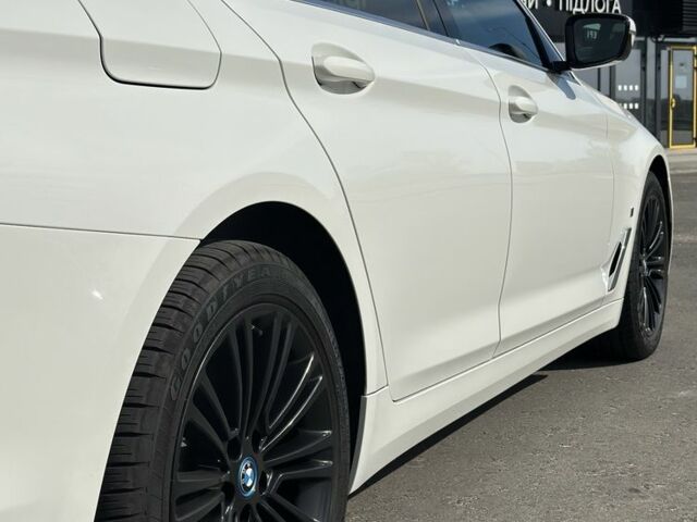 Белый БМВ 5 Серия, объемом двигателя 2 л и пробегом 90 тыс. км за 24000 $, фото 9 на Automoto.ua