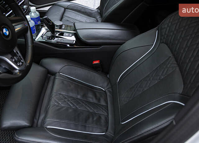 Белый БМВ 5 Серия, объемом двигателя 3 л и пробегом 101 тыс. км за 36500 $, фото 21 на Automoto.ua