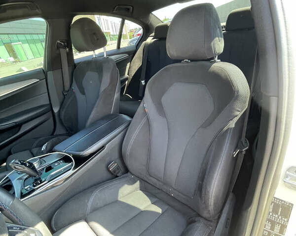 Белый БМВ 5 Серия, объемом двигателя 3 л и пробегом 180 тыс. км за 33900 $, фото 17 на Automoto.ua